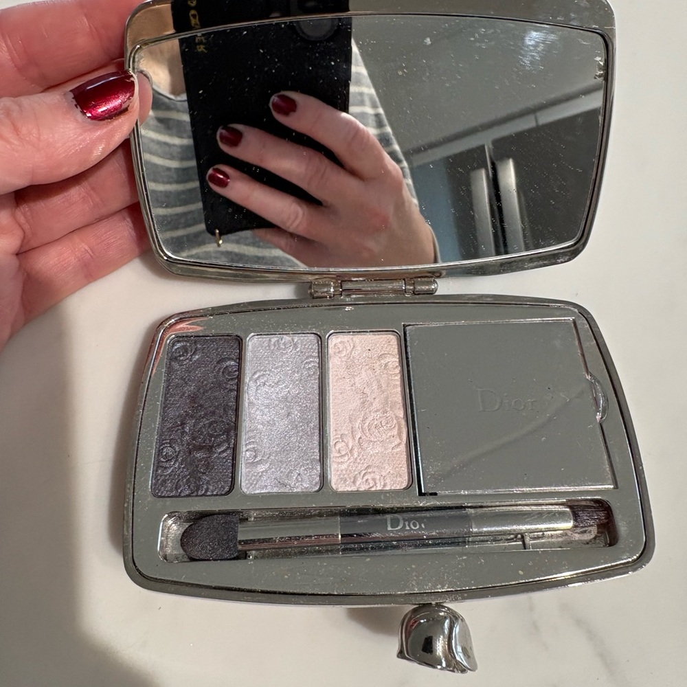 Dior Eyeshadow Palette - Charcoal, Silver, Ivory - Picture 3 of 5